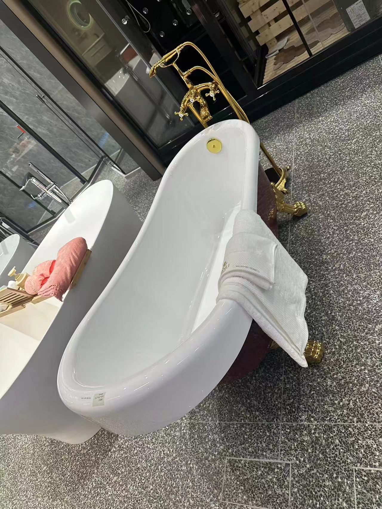 Golden touch bath tub